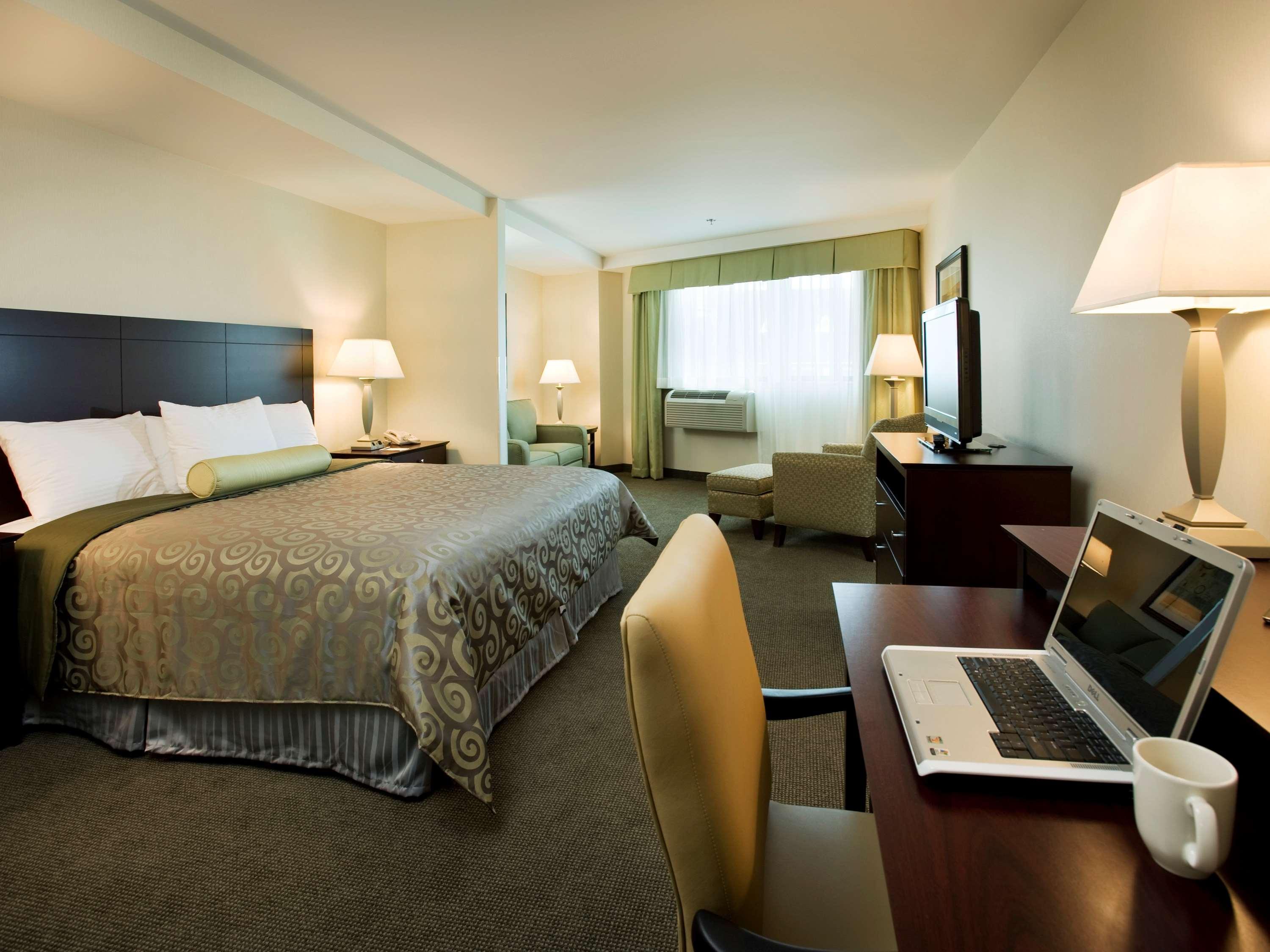 Best Western Plus Philadelphia Airport South - At Widener University Честер Экстерьер фото