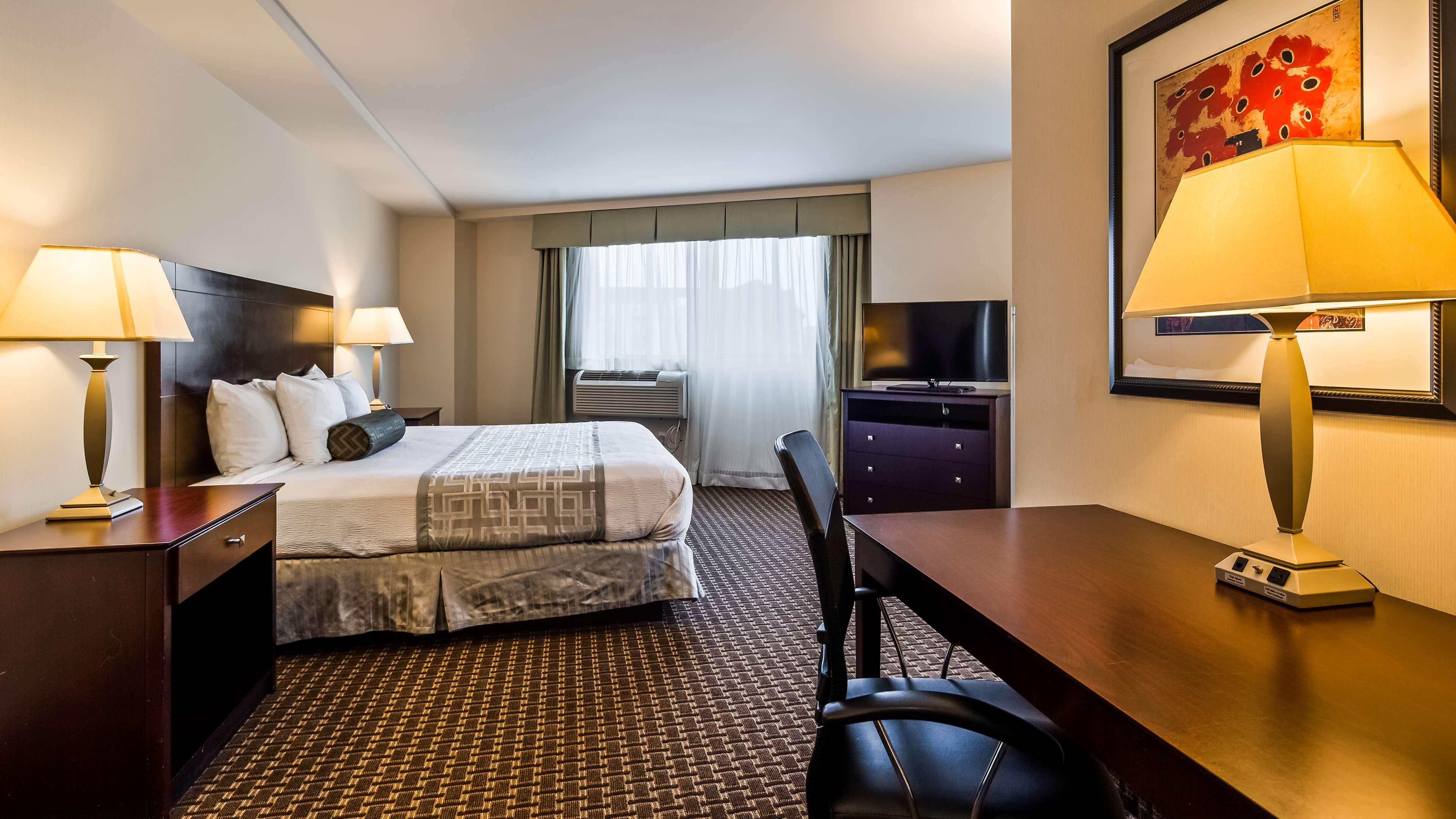 Best Western Plus Philadelphia Airport South - At Widener University Честер Экстерьер фото