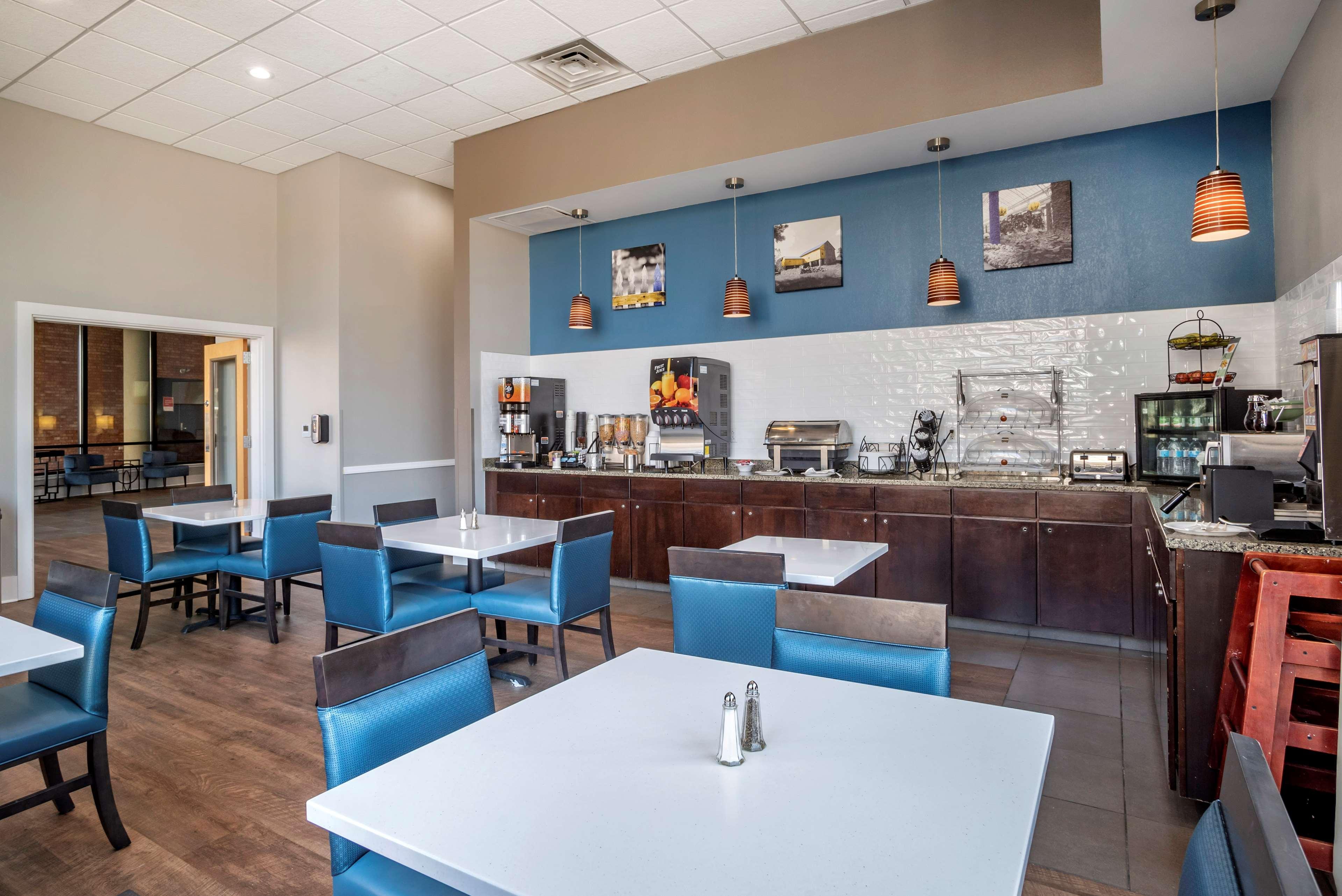 Best Western Plus Philadelphia Airport South - At Widener University Честер Экстерьер фото